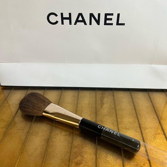 New Chanel makeup brush #7 - Picture 7 of 7